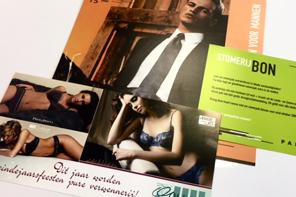 Strooifolders / kortingsbonnen / tombolakaarten